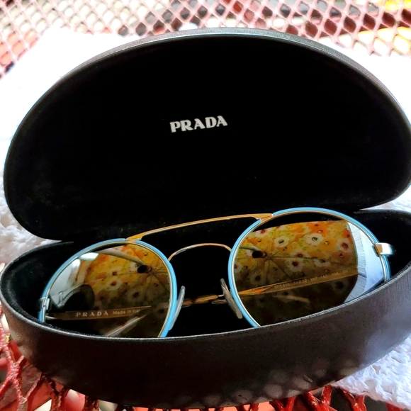 💥SOLD💥Prada Sunglasses🔥Huge Bundle Sale🔥 - Picture 1 of 13